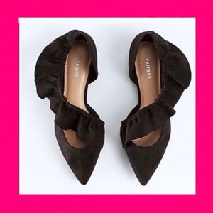 NWOT EXPRESS Ruffled Pointed Toe Flats